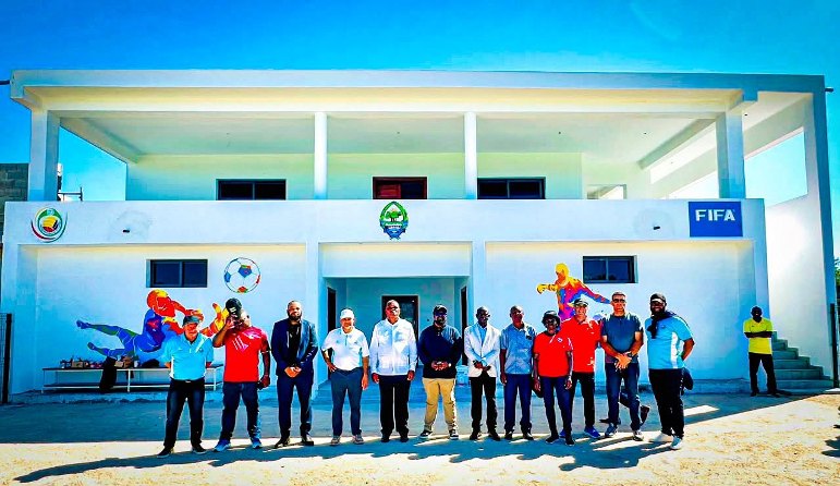 Presidente da FMF visita obras do Campo Municipal do Dondo