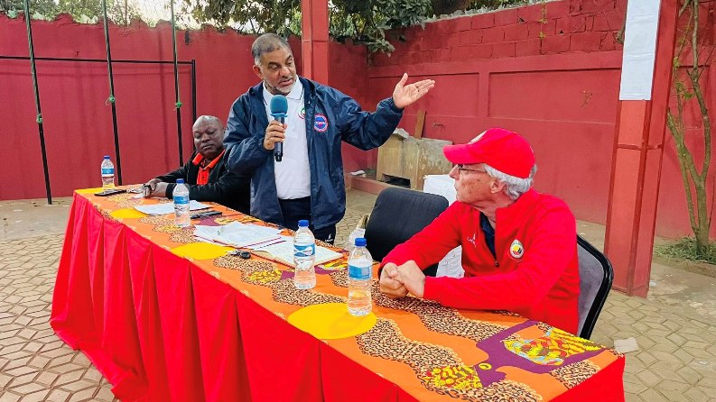 Presidente da FMF reúne-se com desportistas da província de Manica