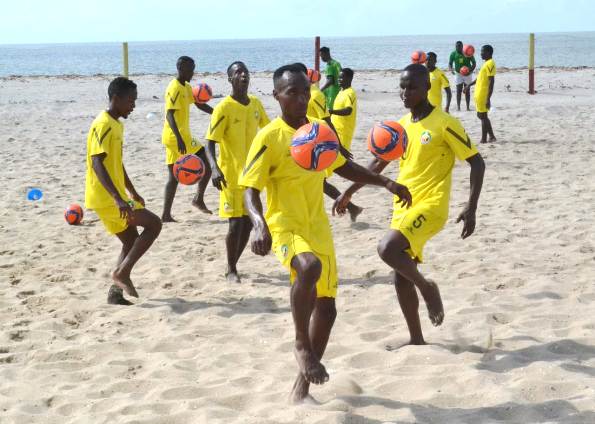 Futebol de Praia: Moçambique intensifica preparação contra Comores